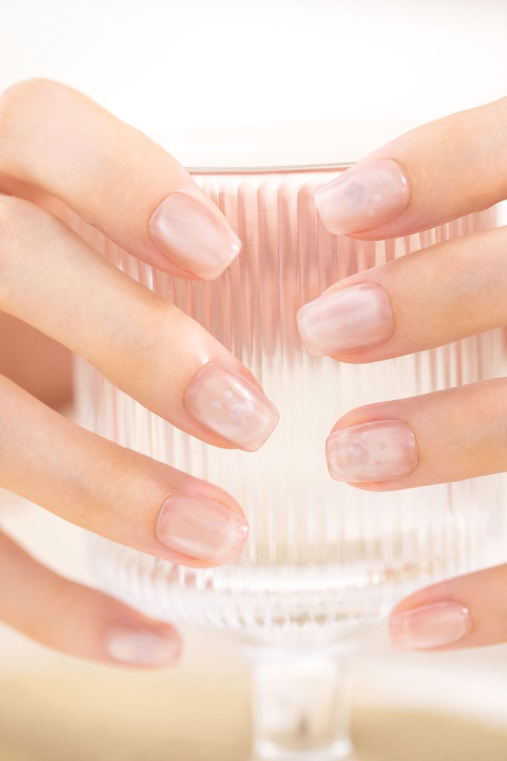 ootd.nail ミルキーピンク ジェルネイルチップ 着用イメージ|ナチュラル・上品・日常ネイル