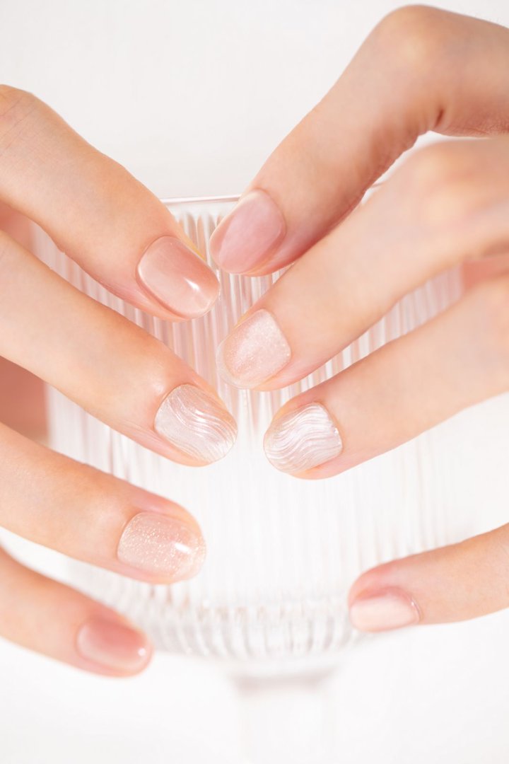 ジェルネイルチップ|ootd.nail|ニュアンスベージュピンク|ショートラウンド|大人の指先に馴染む上品デザイン