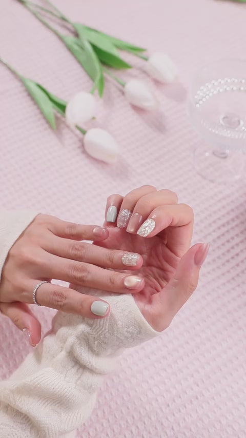 ootd.nail シェルミックス ジェルネイルチップ 着用movie｜ピンクベージュとミントグレーに大粒シェルを合わせた透明感デザイン。上品でトレンド感のある大人ネイル。